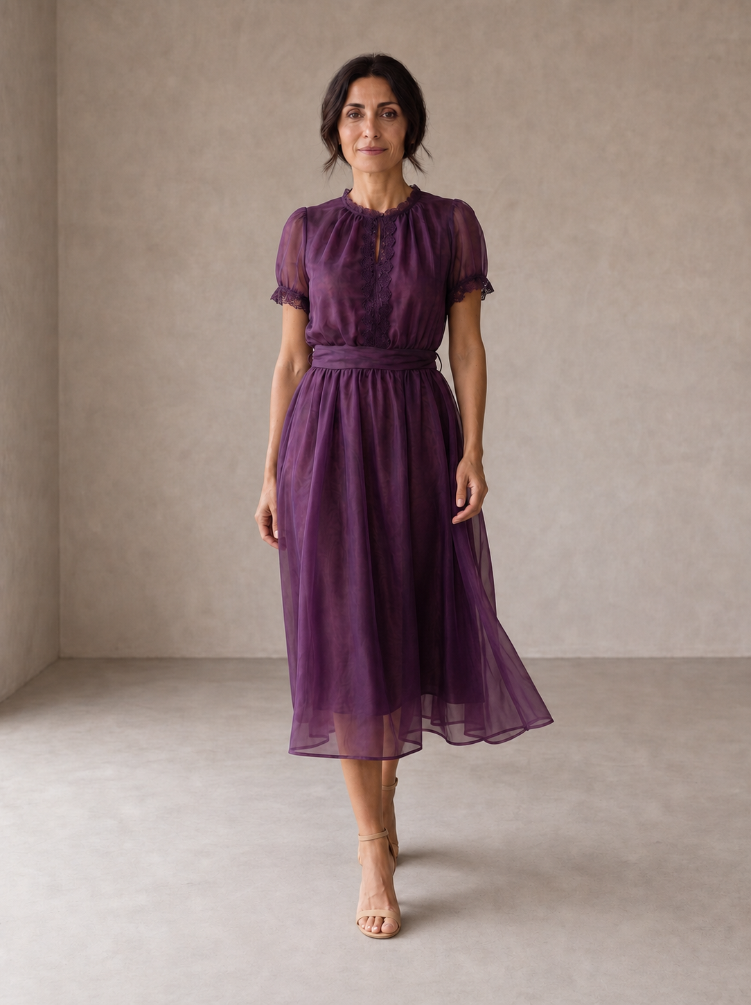 Flavia | Chiffon Maxi Dress with Keyhole Neckline and Lace Trim